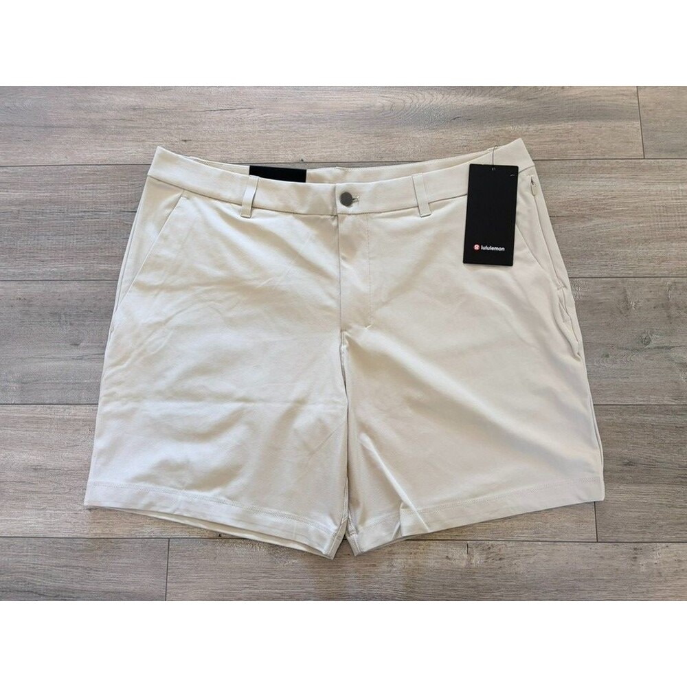 Lululemon ABC Classic Fit Short 7" Warpstreme Men’s 38 Khaki Desert Sand Golf